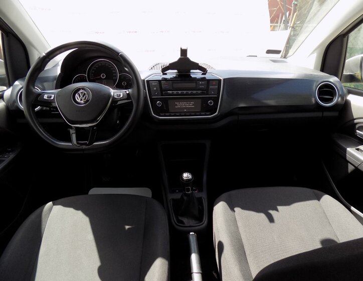Volkswagen up! 19