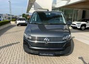 Volkswagen Caravelle 9