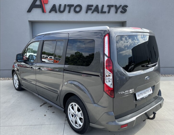 Ford Tourneo 5