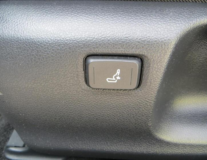 Toyota Corolla 13