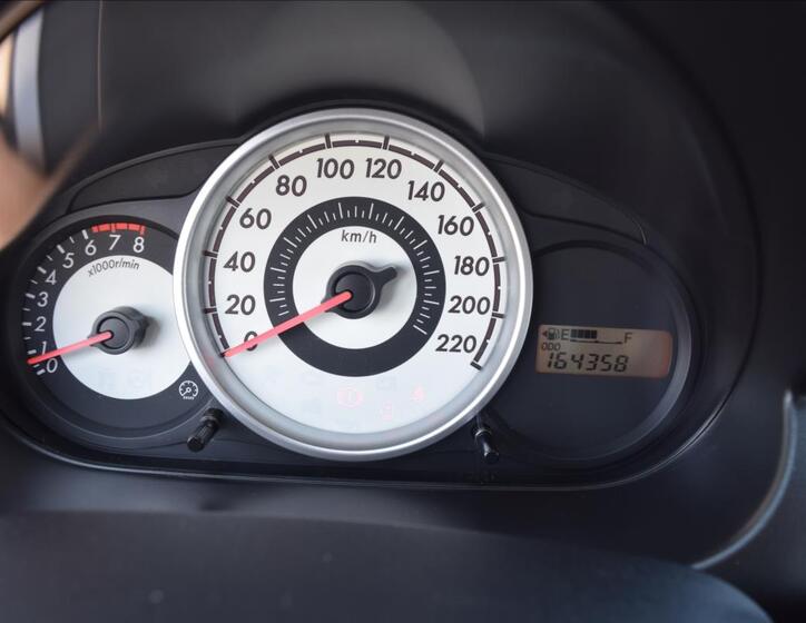 Mazda 2 30