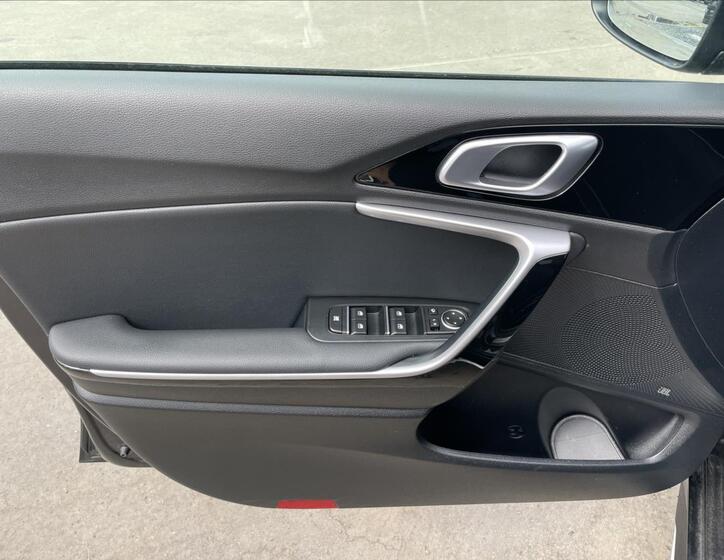KIA ProCeed 14