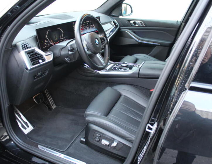 BMW X7 12