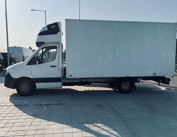 Mercedes-Benz Sprinter 4