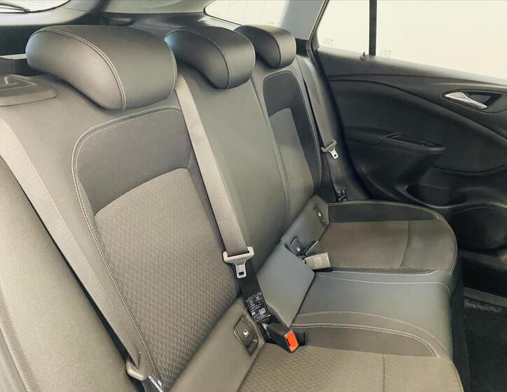 Opel Astra 7