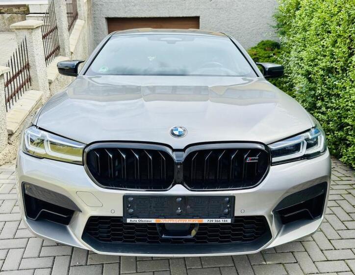 BMW M5 2