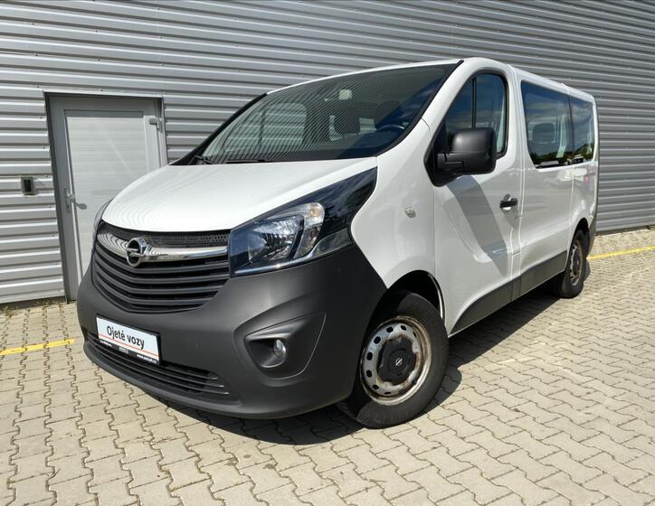 Opel Vivaro 1