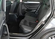 Volkswagen Passat 10