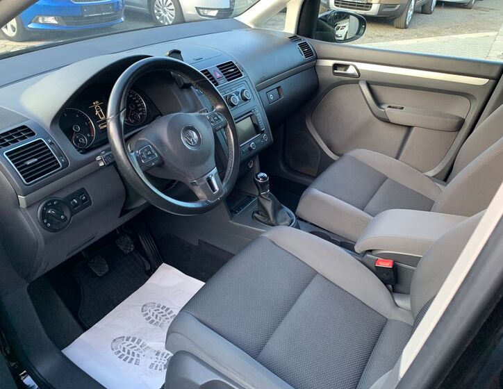 Volkswagen Touran 16