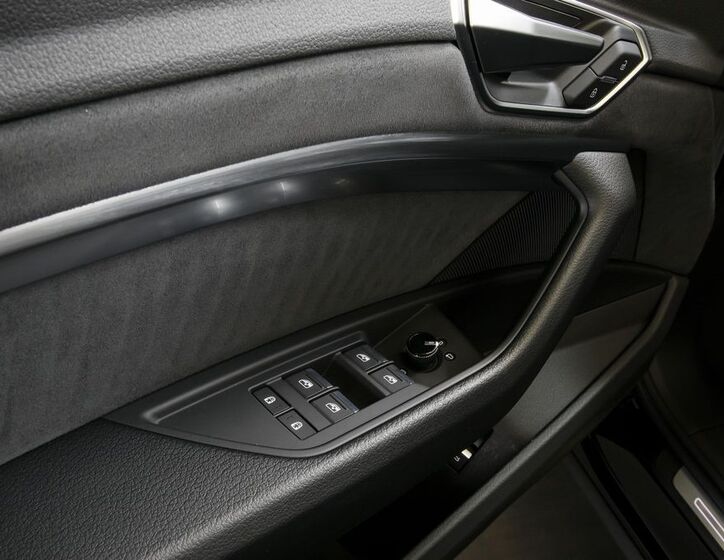 Audi e-tron 22