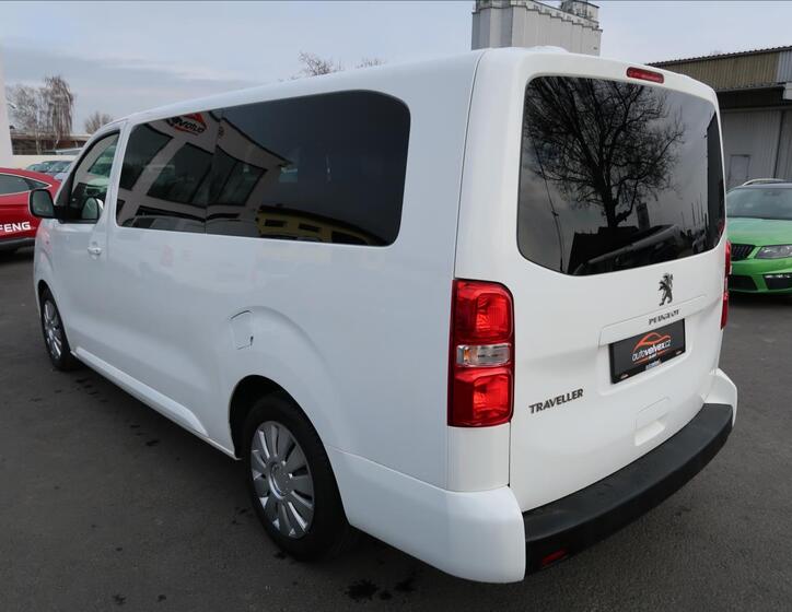 Peugeot Traveller 4