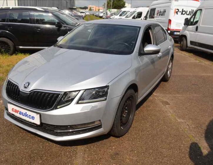 Škoda Octavia 1