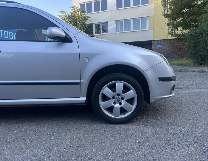 Škoda Fabia 19