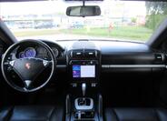 Porsche Cayenne 9