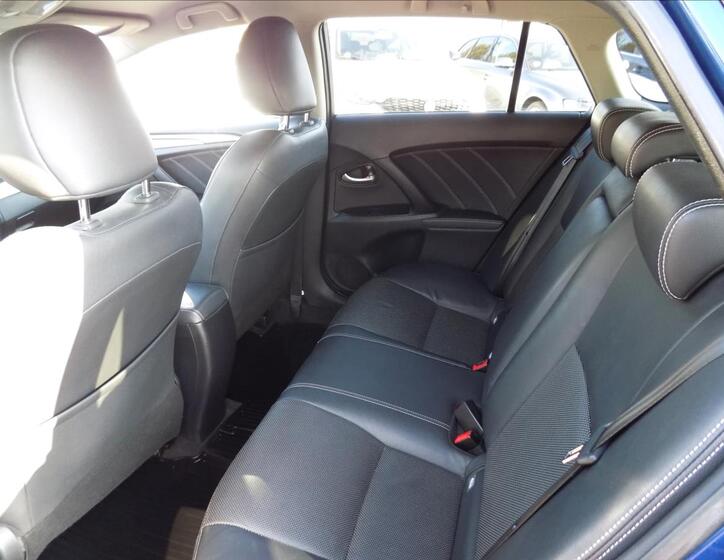 Toyota Avensis 29