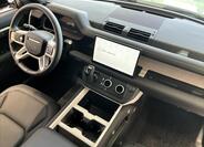 Land Rover Defender 34