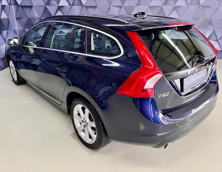 Volvo V60 5