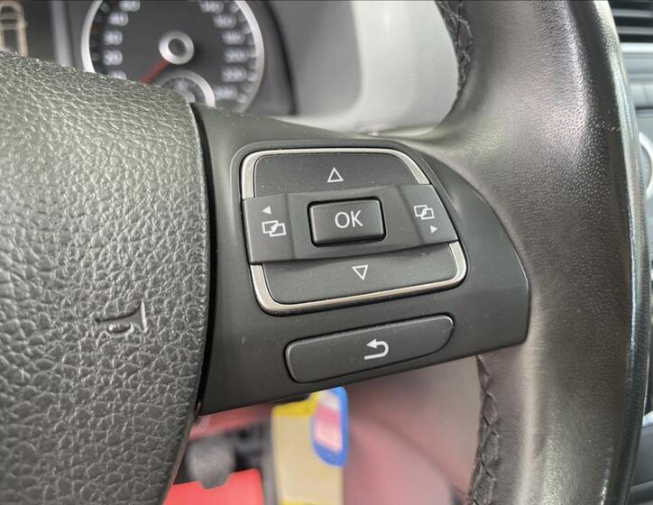 Volkswagen Touran 24