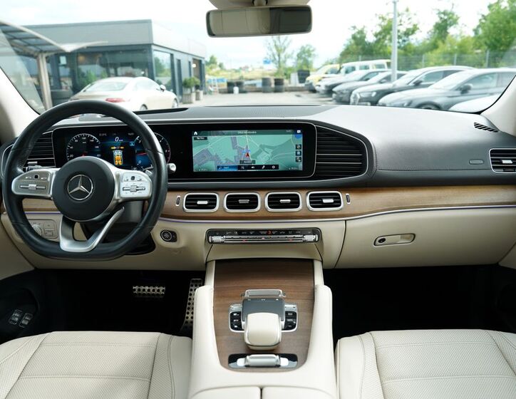 Mercedes-Benz GLS 29