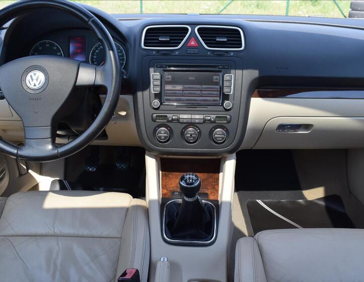 Volkswagen EOS 27