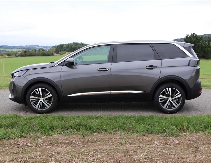 Peugeot 5008 4