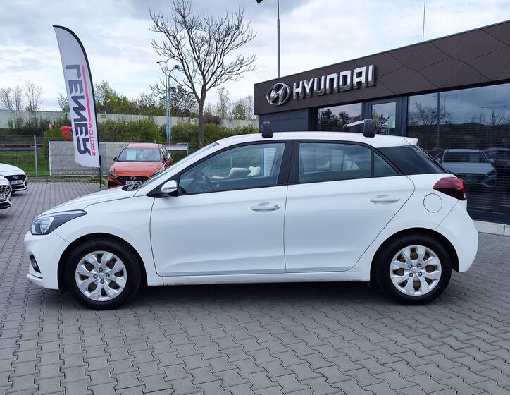 Hyundai i20 8
