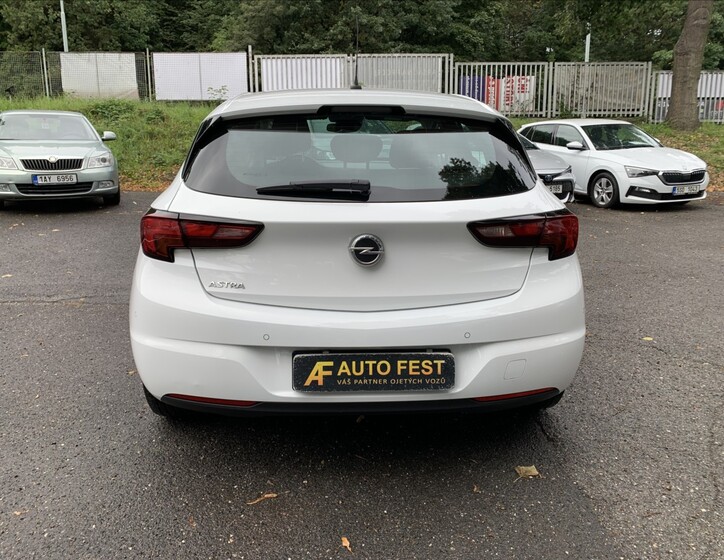 Opel Astra 6