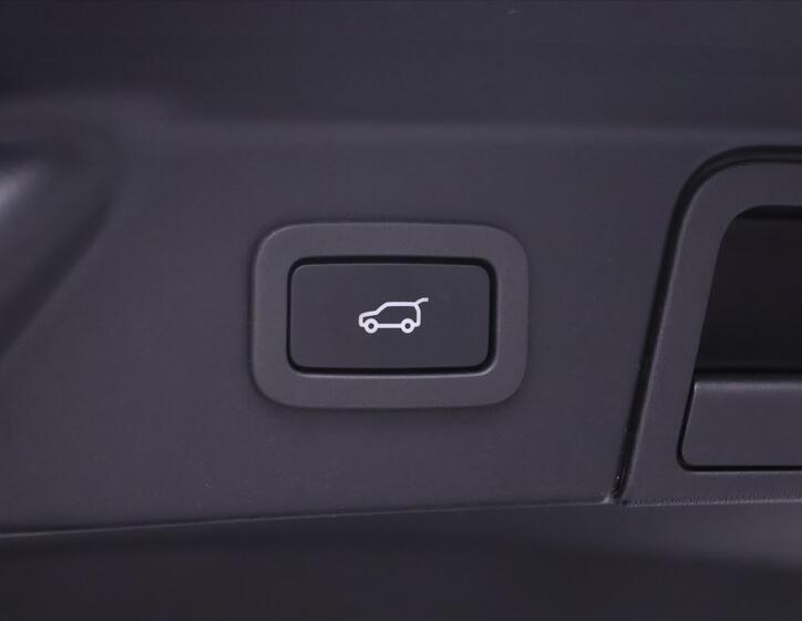 Land Rover Range Rover Velar 11