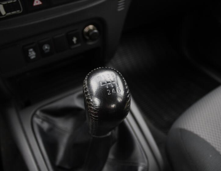 Mitsubishi L200 20
