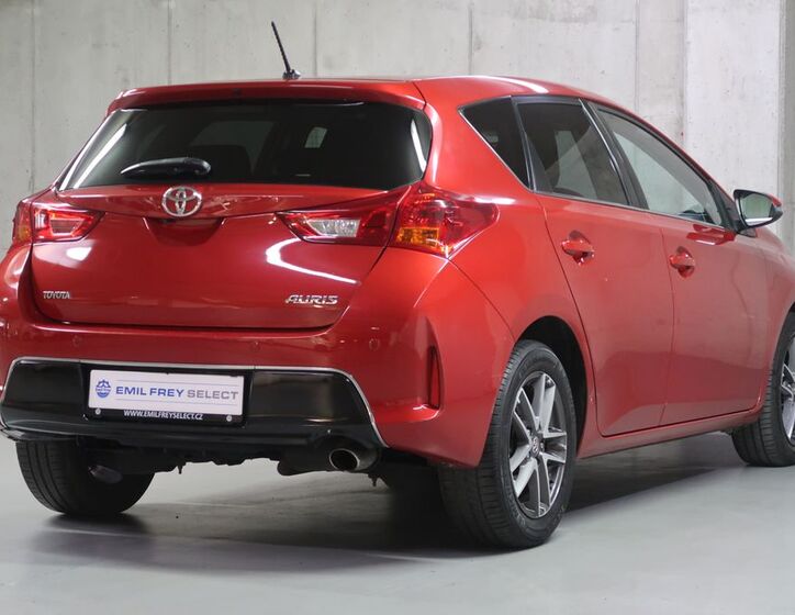 Toyota Auris 5