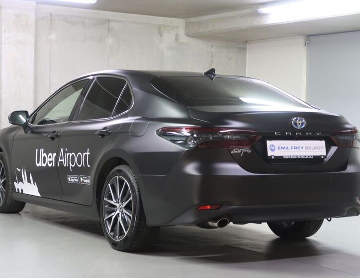 Toyota Camry 7