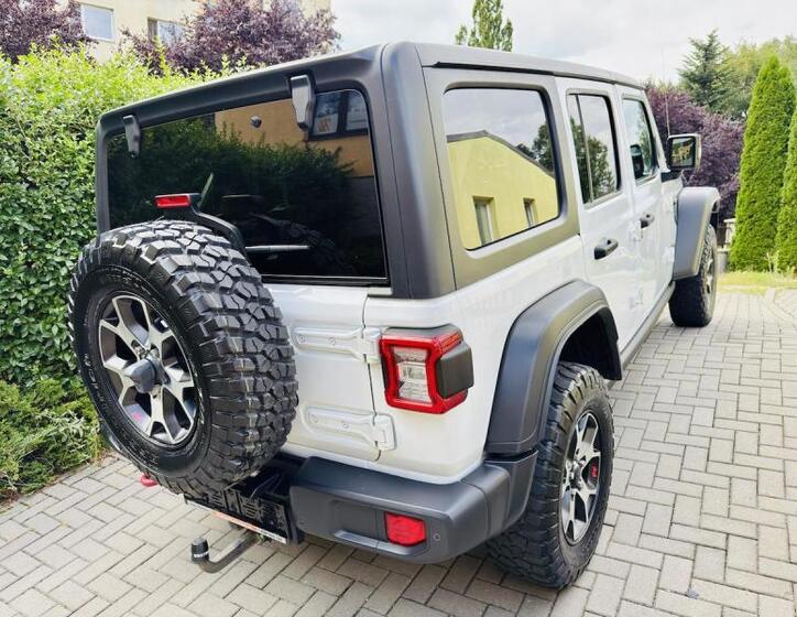 Jeep Wrangler 5