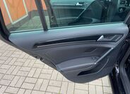 Volkswagen Golf 32