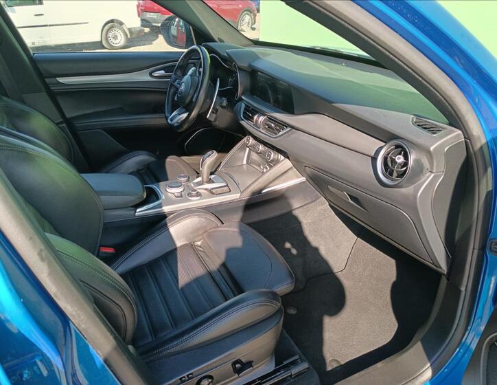 Alfa Romeo Stelvio 42
