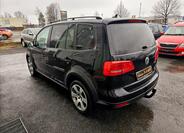 Volkswagen Touran 8