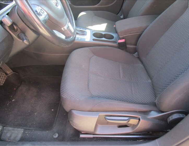 Volkswagen Passat 12