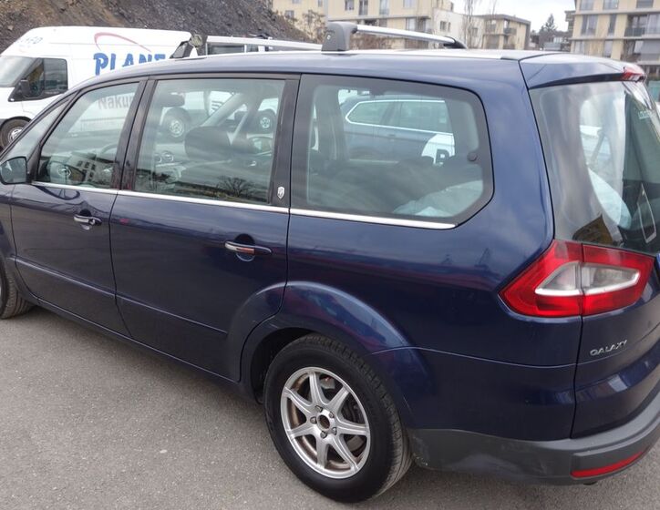 Ford Galaxy 8