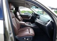 BMW X7 27