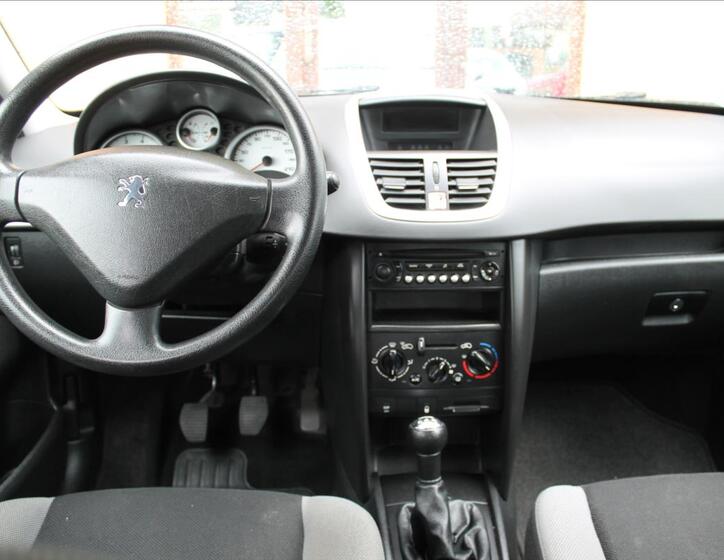 Peugeot 207 9