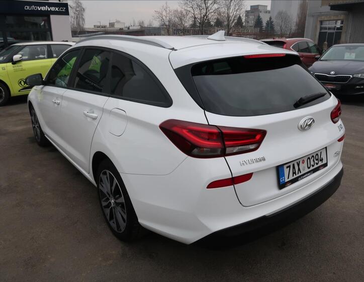 Hyundai i30 4