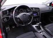 Volkswagen Golf 32