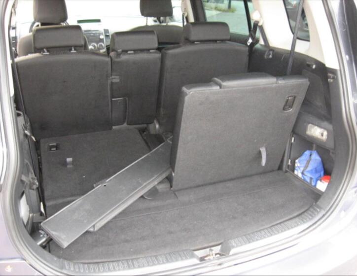 Mazda 5 8