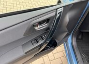 Toyota Auris 12