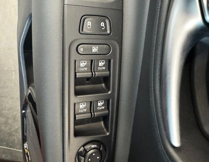 Jeep Renegade 14