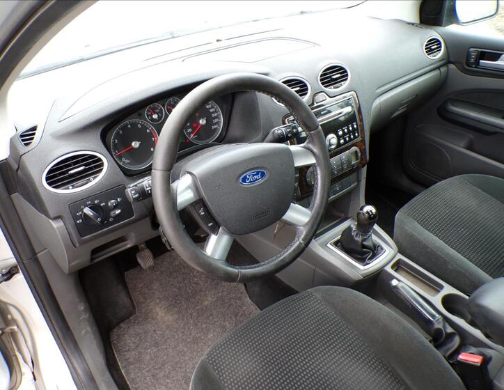 Ford Focus 14