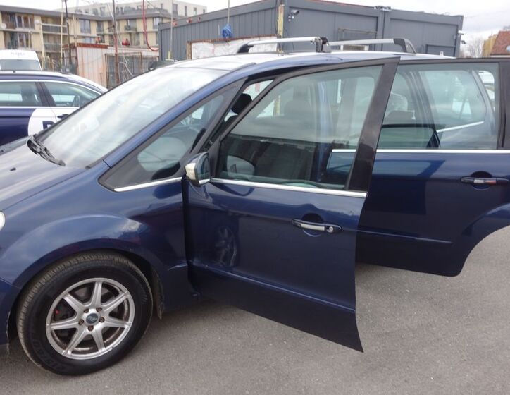 Ford Galaxy 10
