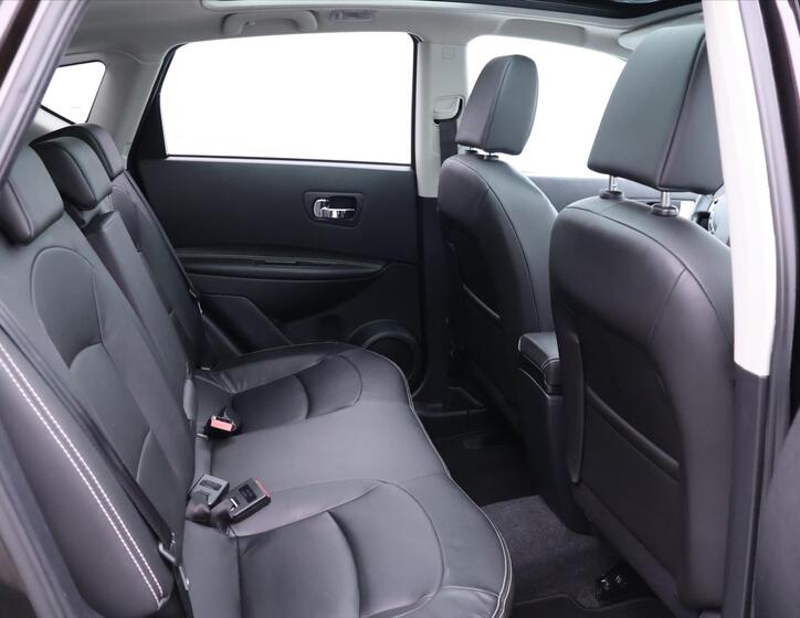 Nissan Qashqai 12