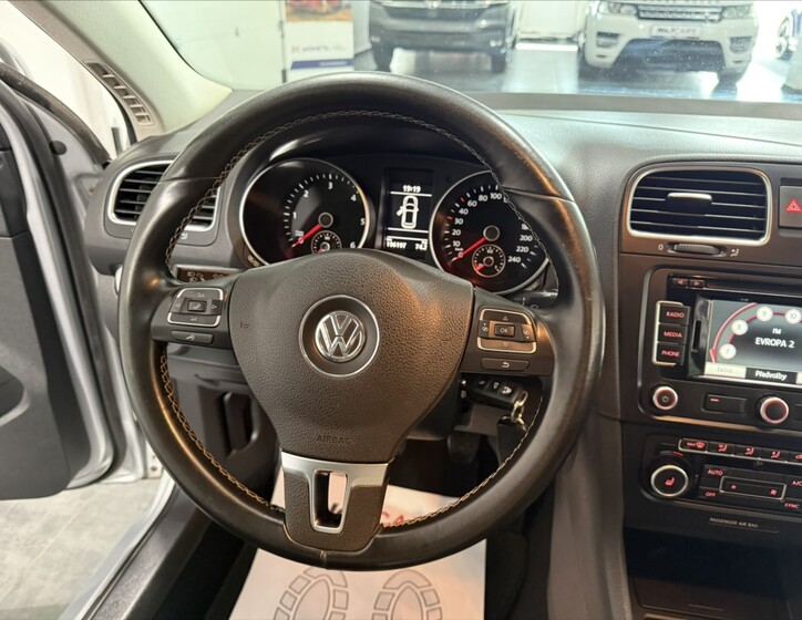 Volkswagen Golf 8