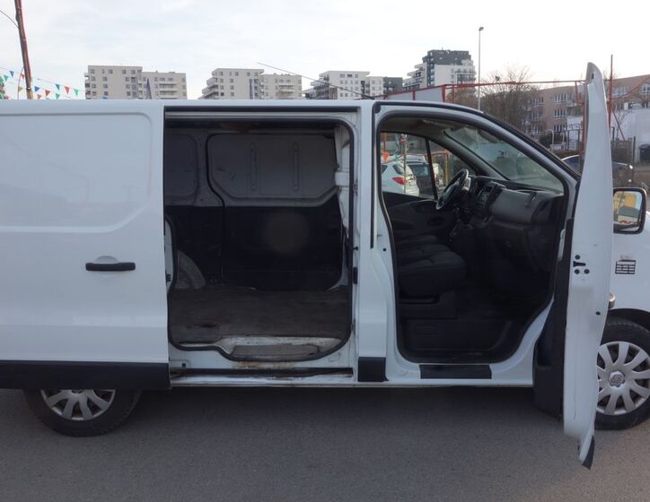 Renault Trafic 11