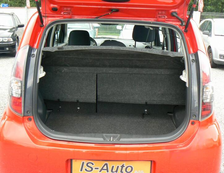 Daihatsu Sirion 7